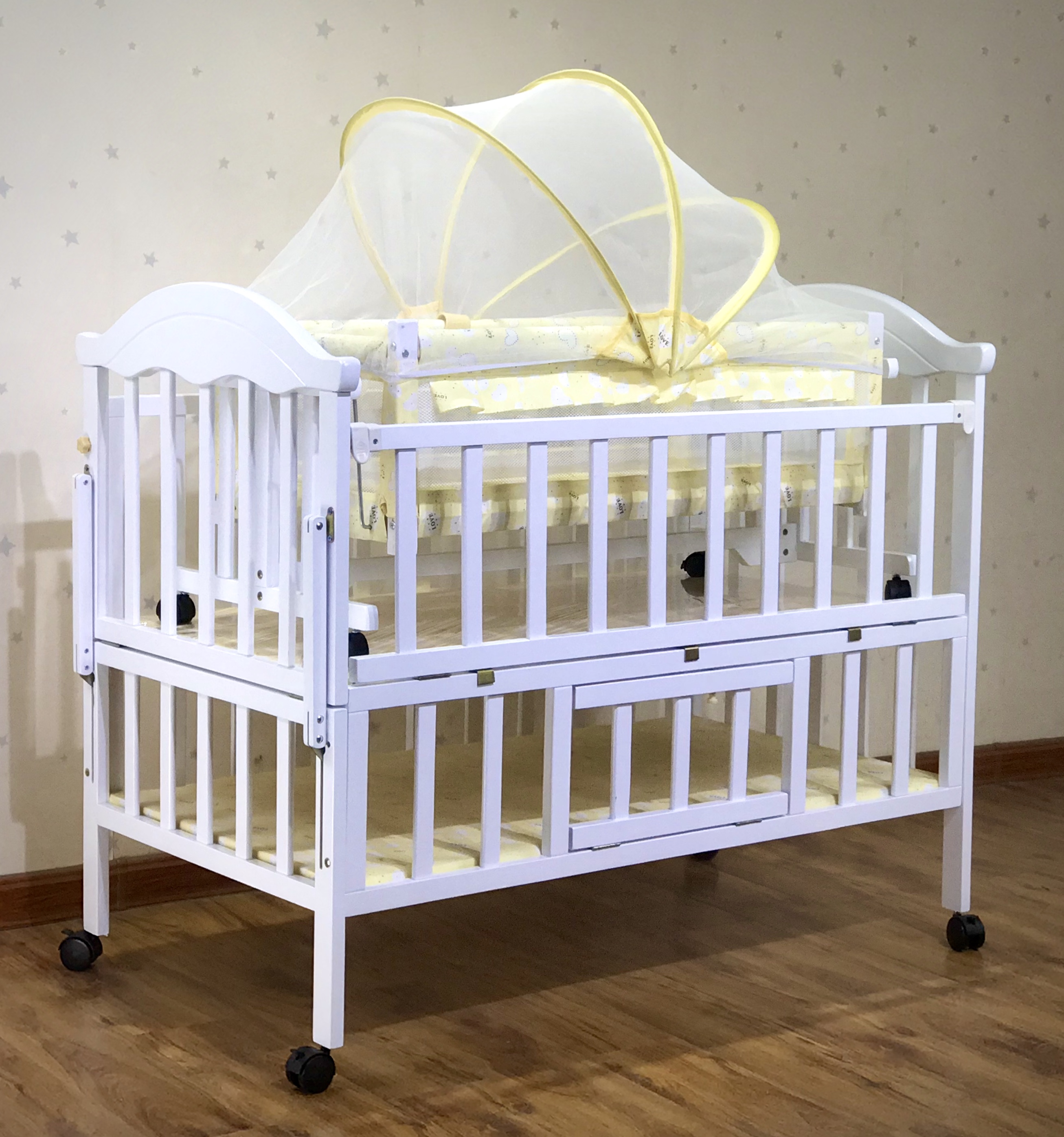 baby crib white color